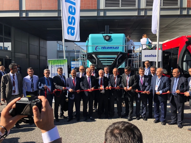 Milli hibrit lokomotif Almanya'da tanıtıldı